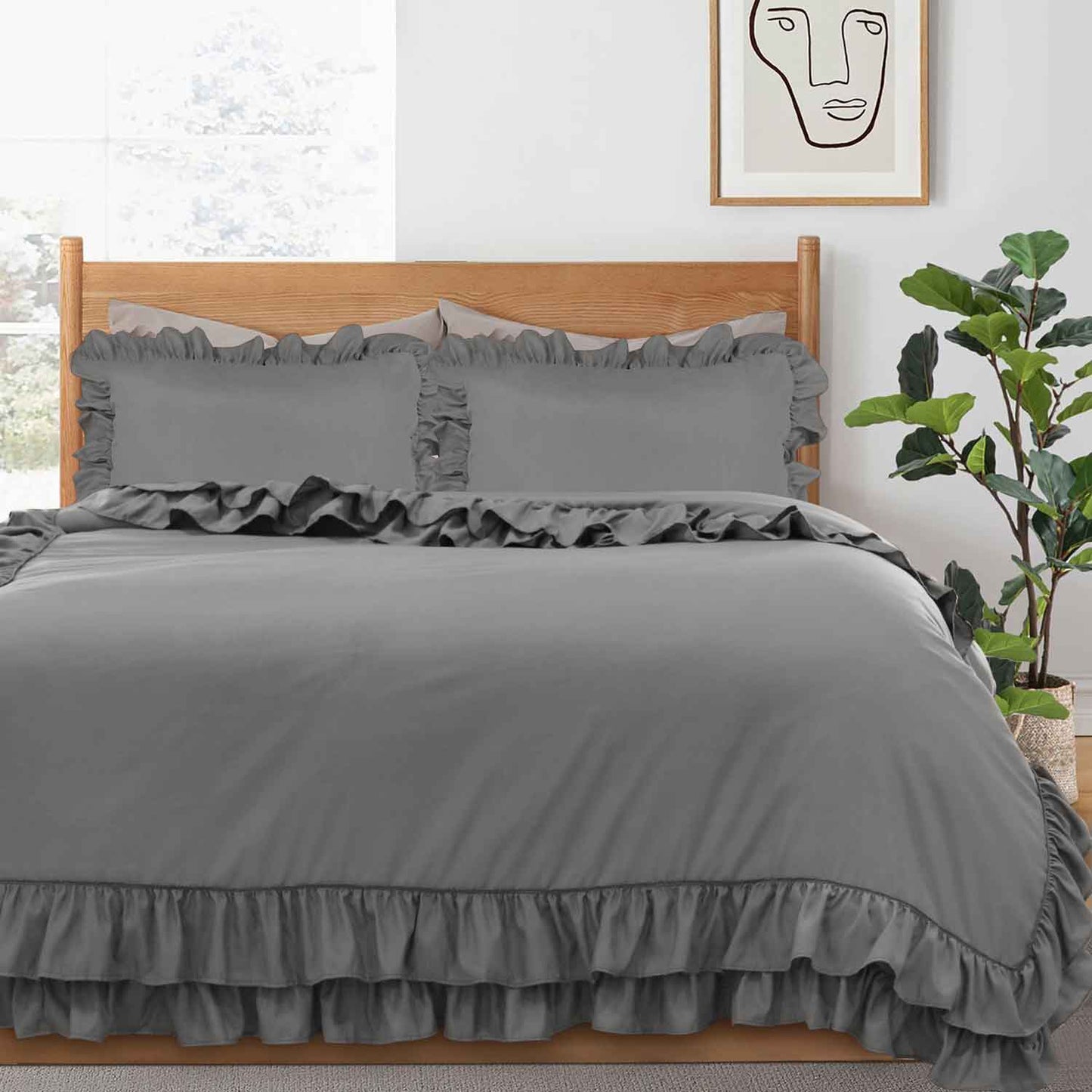 Ruffled Borders Duvet Cover Set