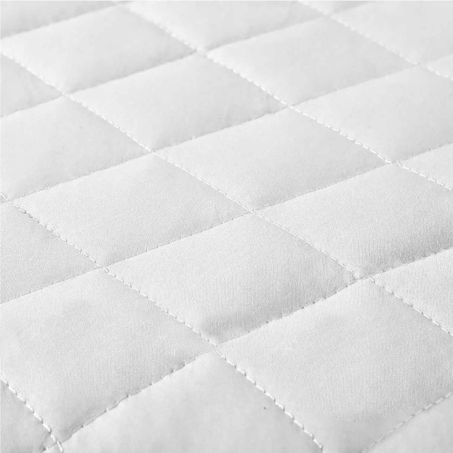 Quilted Mattress Protector With Elastic Strap